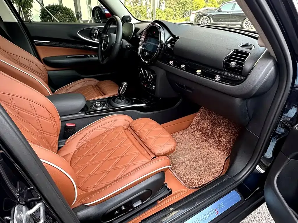MINI Clubman — фото 8