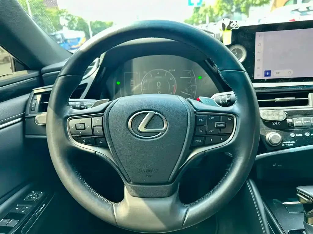 Lexus ES — фото 3