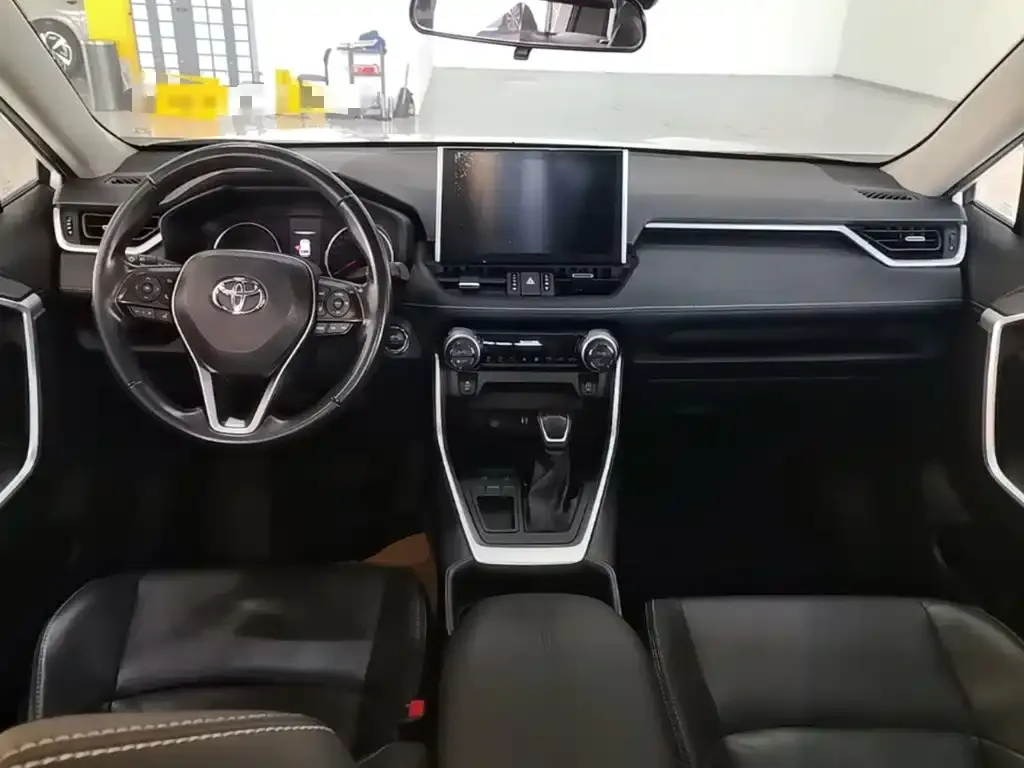 Toyota Wildlander — фото 2