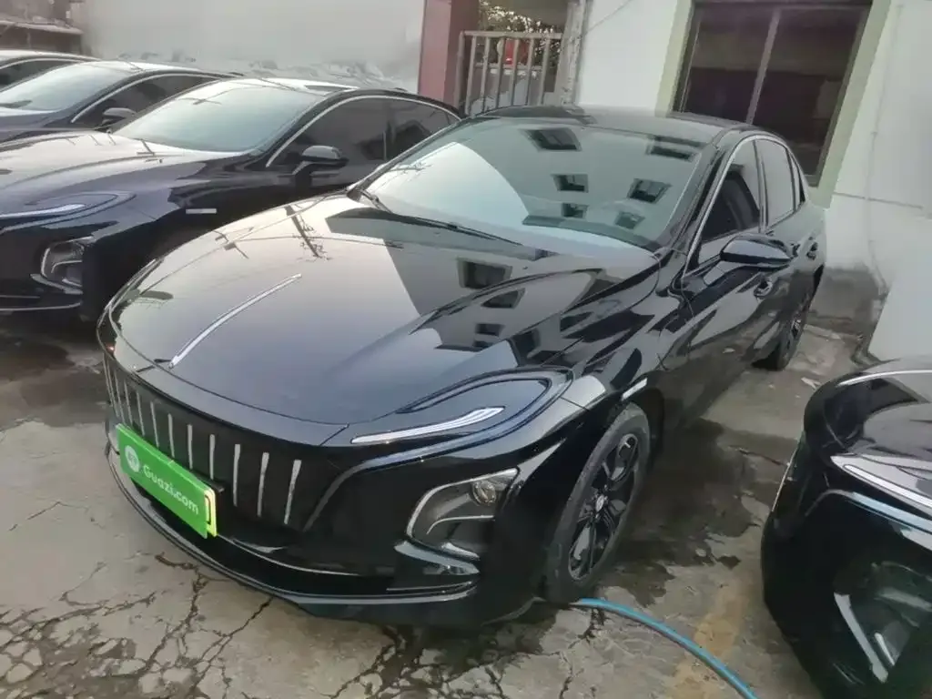 Hongqi E-QM5 — фото 1