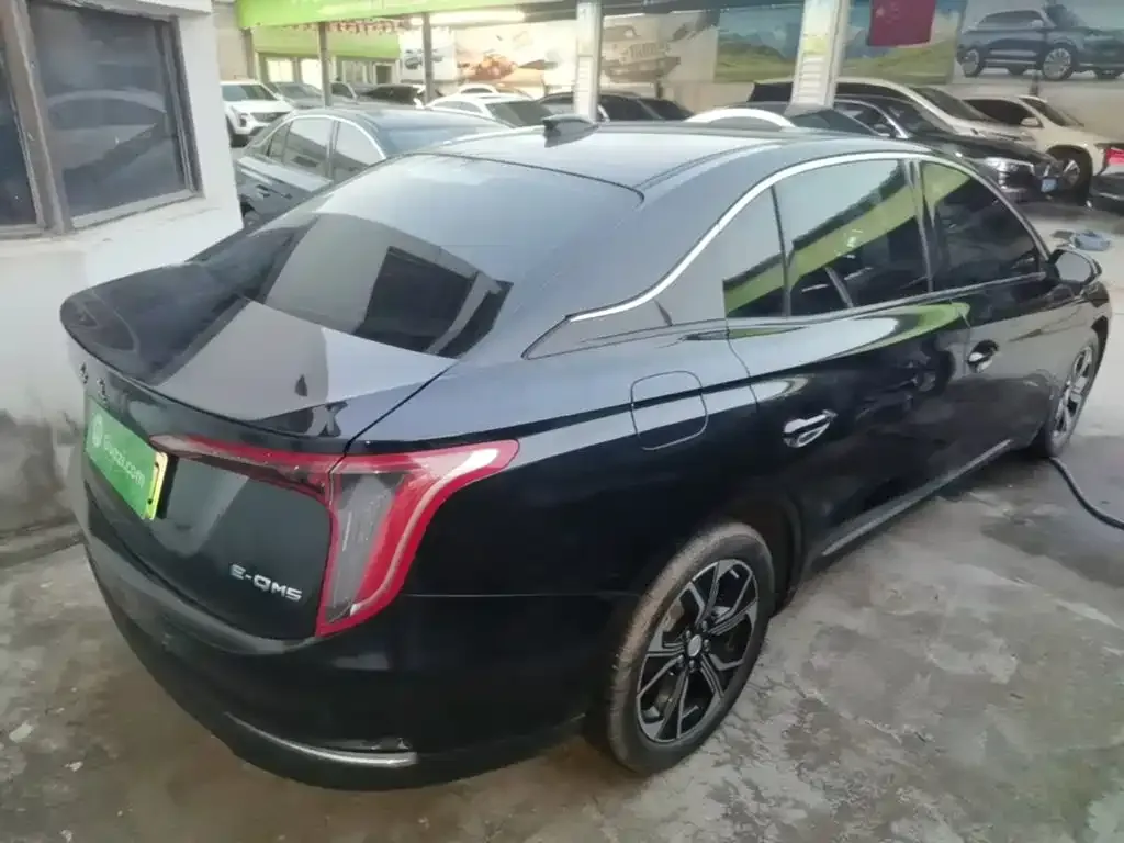 Hongqi E-QM5 — фото 3
