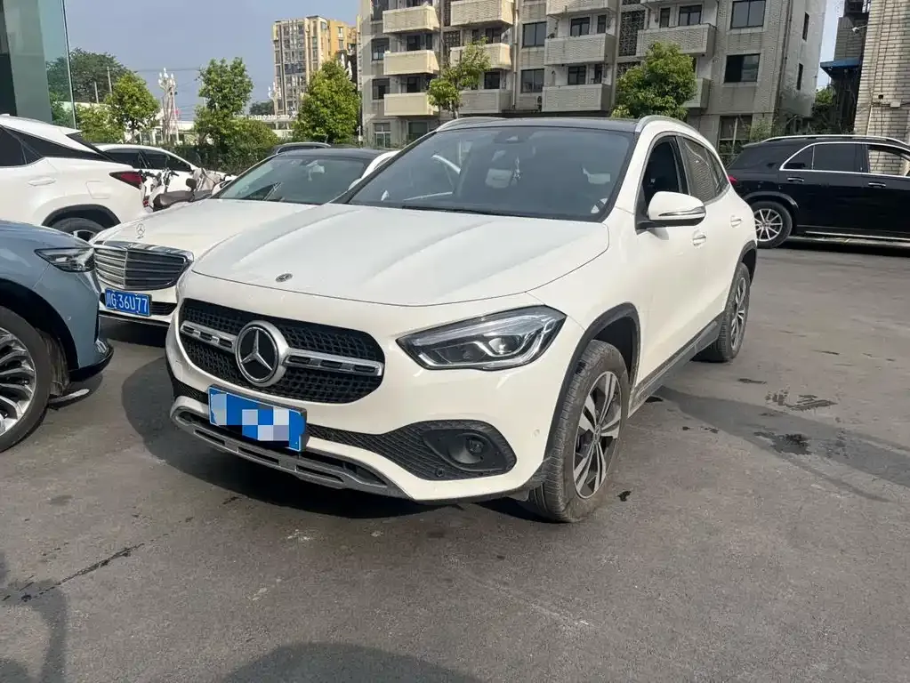 Mercedes-Benz GLA — фото 1