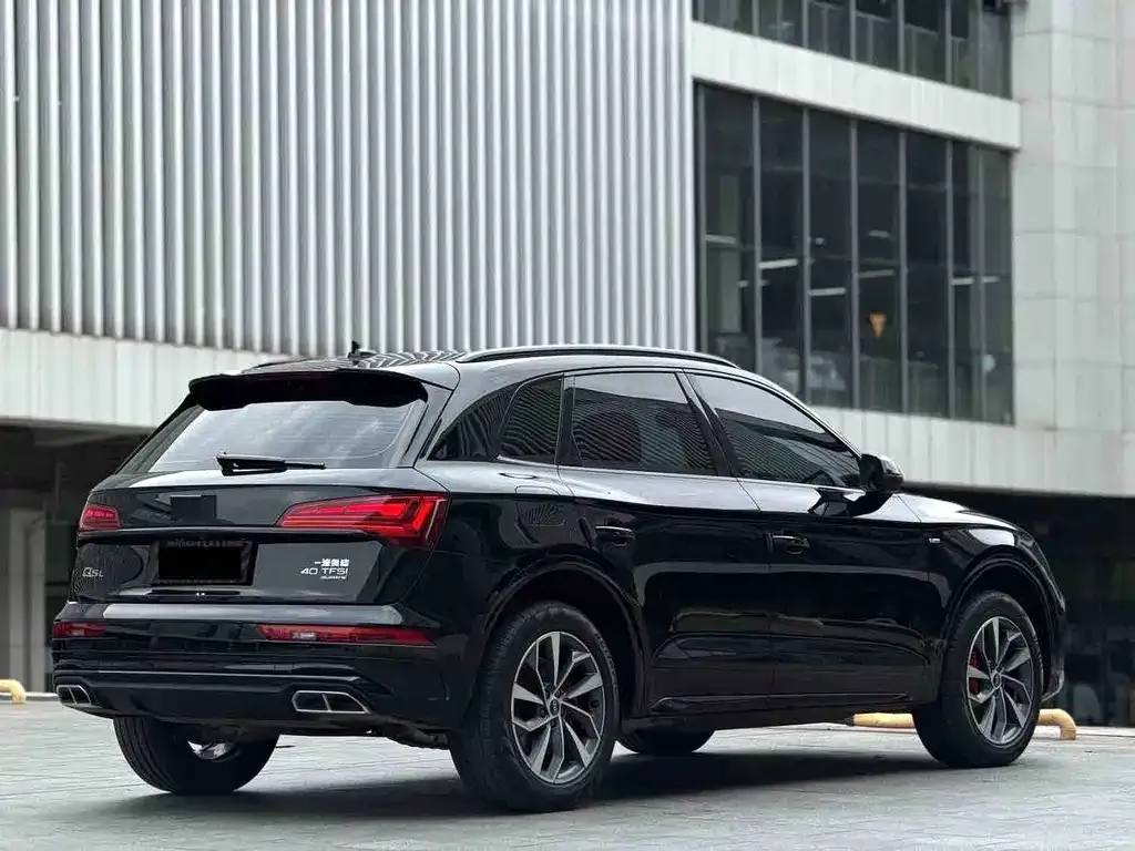 Audi Q5L — фото 3