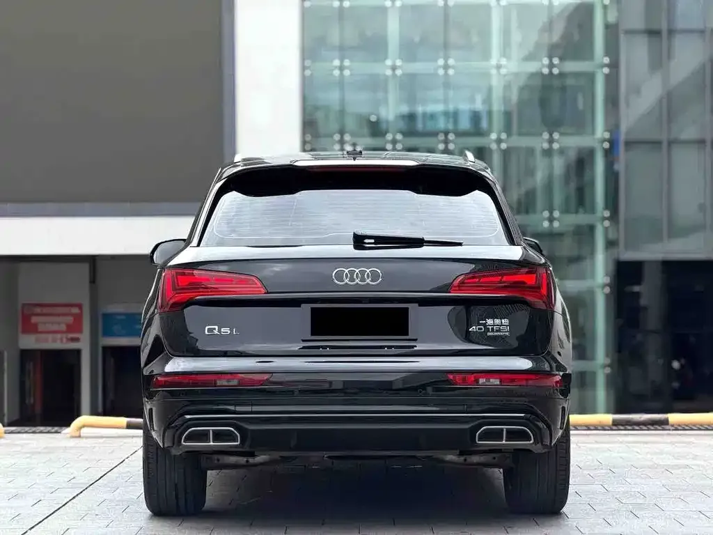 Audi Q5L — фото 7