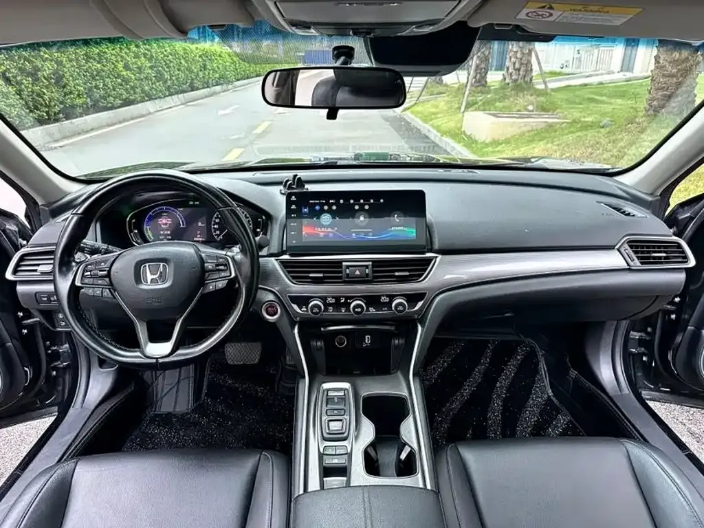 Honda Accord — фото 8