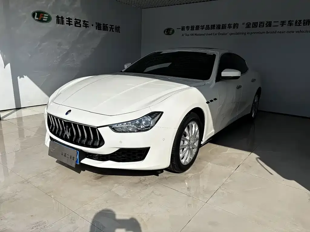 Maserati Ghibli — фото 1
