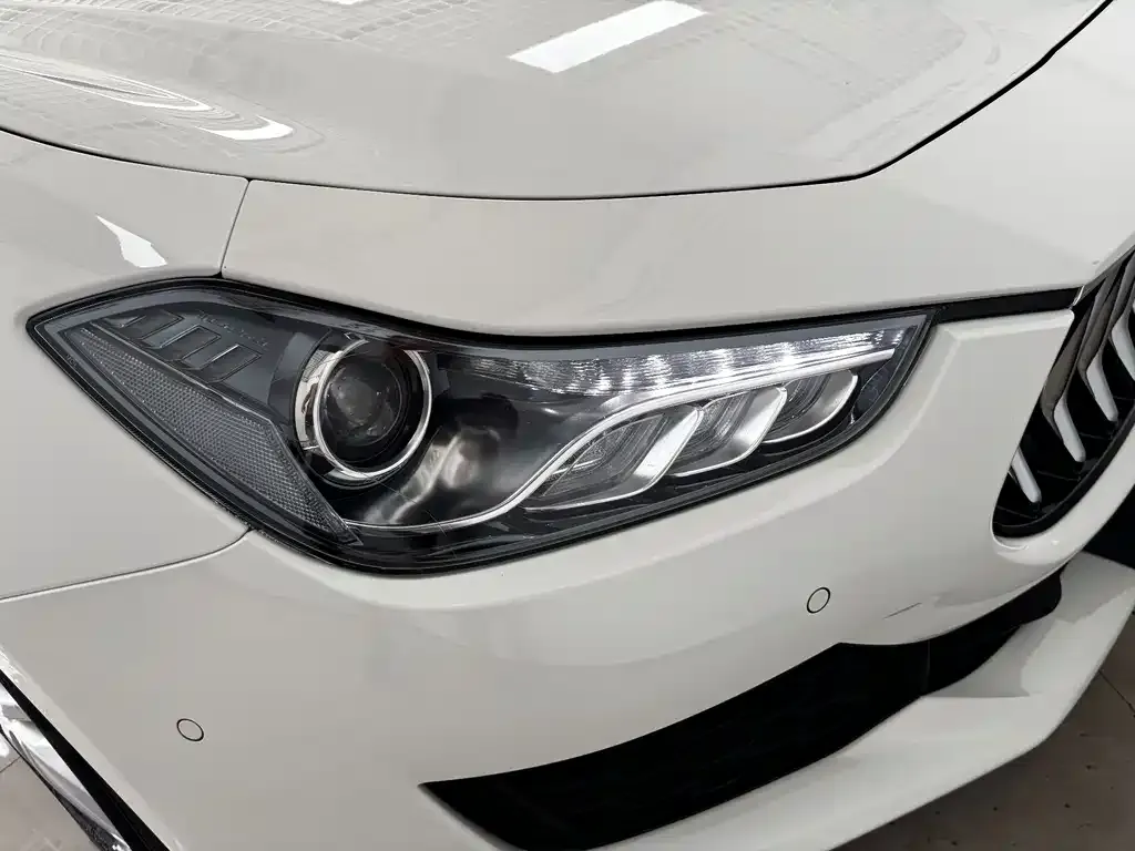 Maserati Ghibli — фото 9
