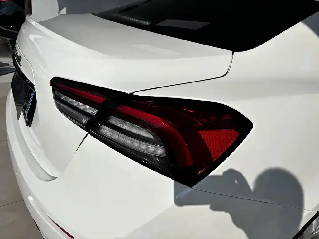 Maserati Ghibli — фото 4