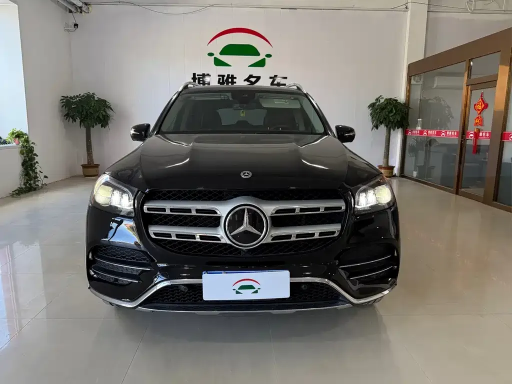 Mercedes-Benz GLS — фото 1