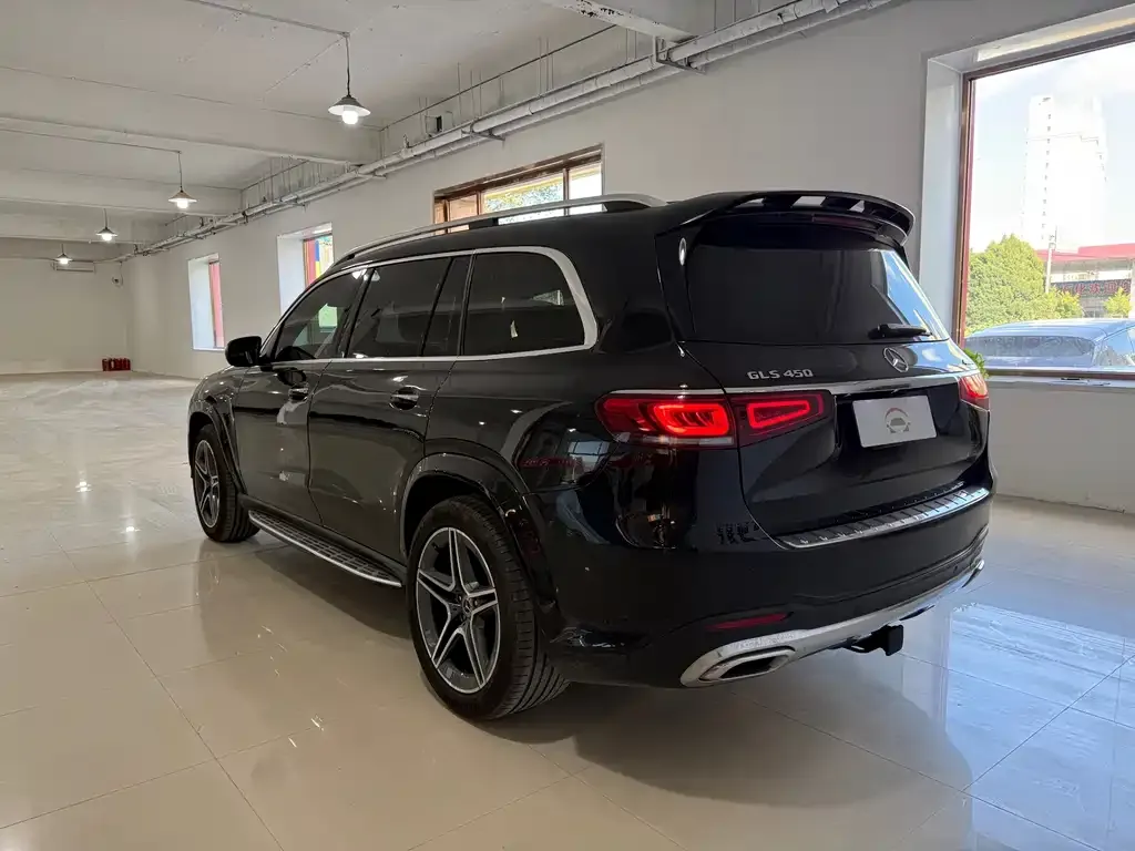 Mercedes-Benz GLS — фото 6