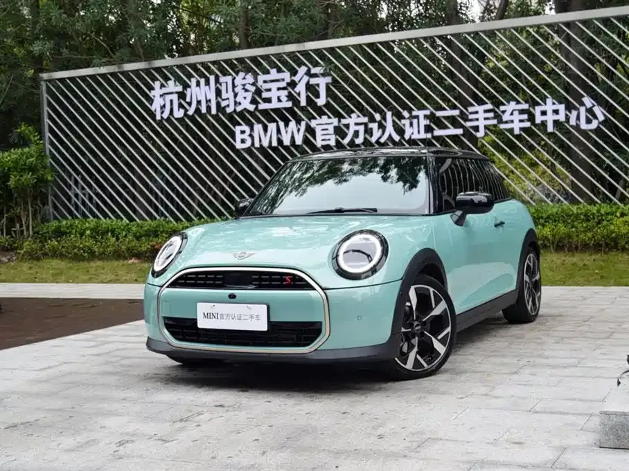 MINI Cooper (3-door) — фото 1