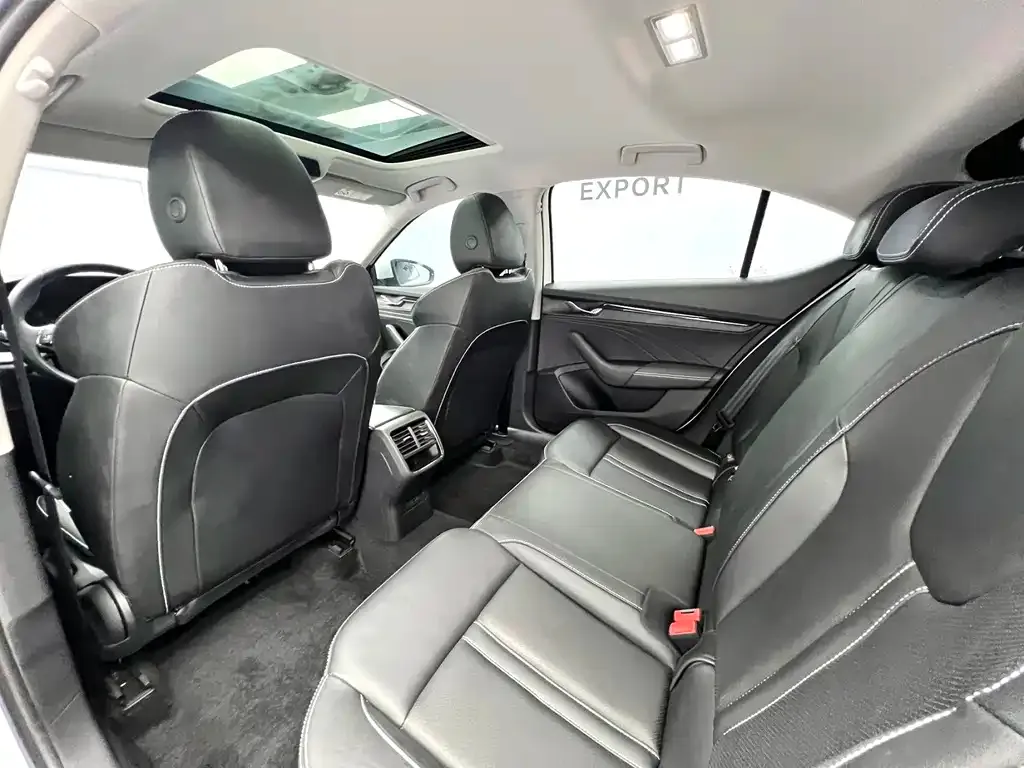 Skoda Octavia — фото 9