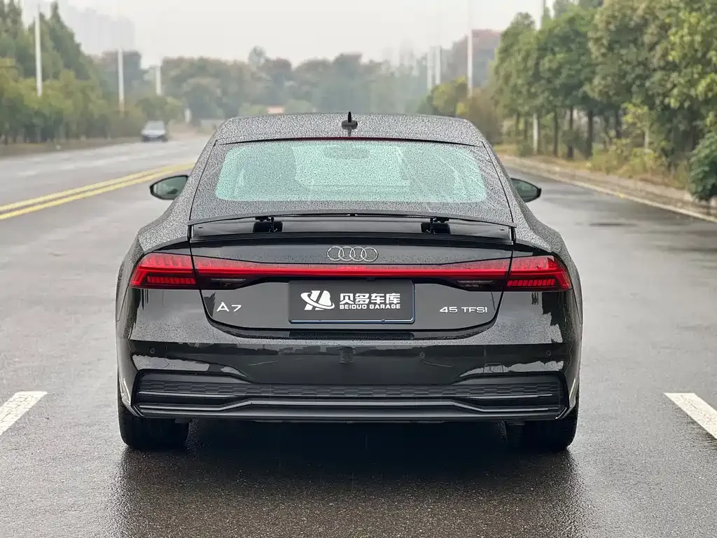 Audi A7 — фото 7