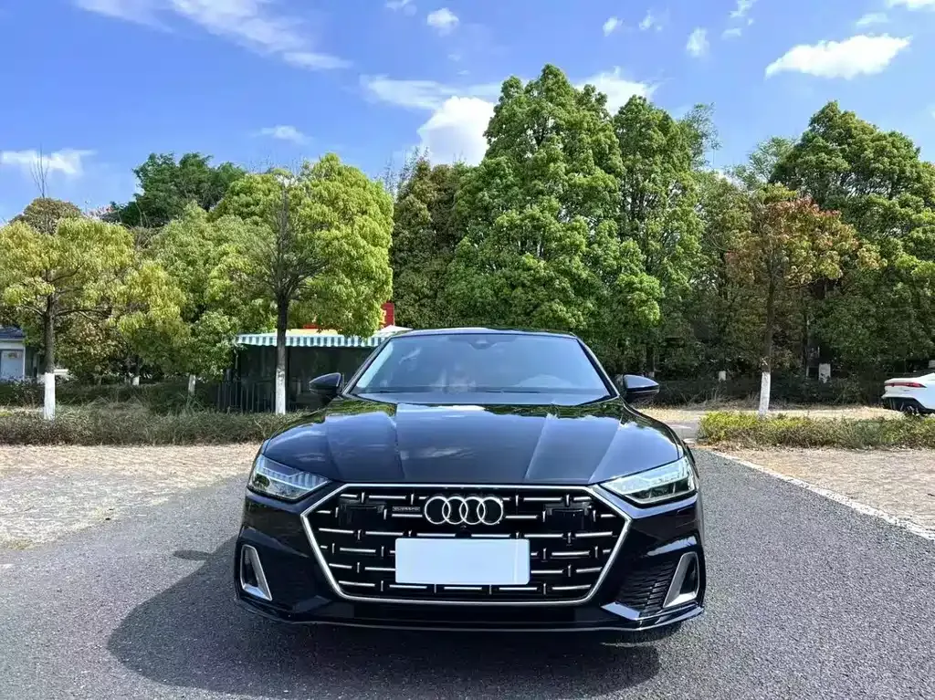Audi A7L — фото 9