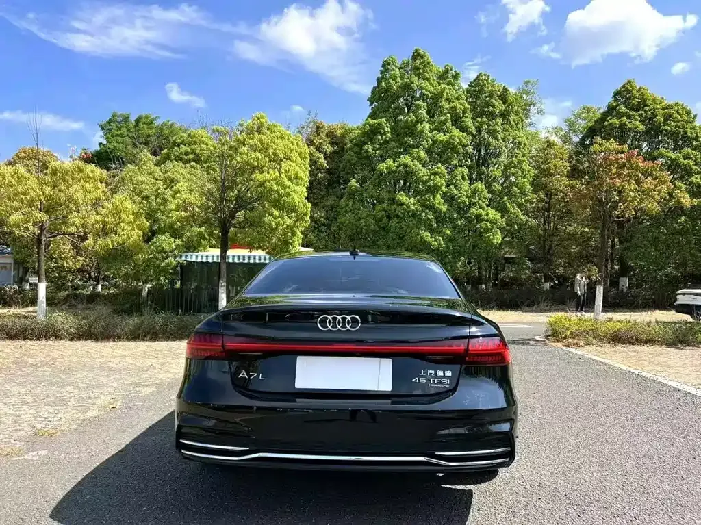 Audi A7L — фото 6