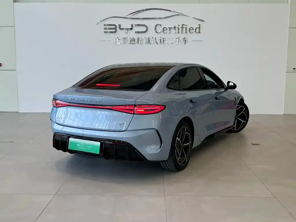 BYD Seal — фото 3