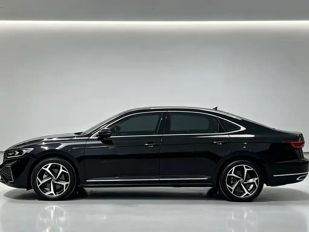 Volkswagen Passat — фото 2