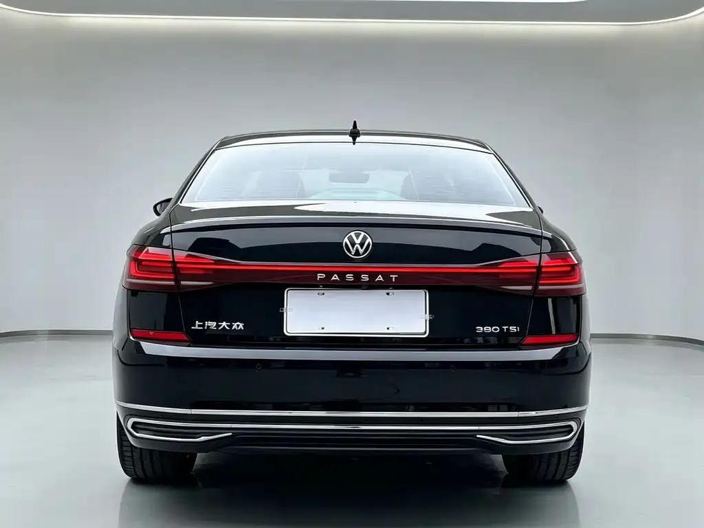 Volkswagen Passat — фото 7