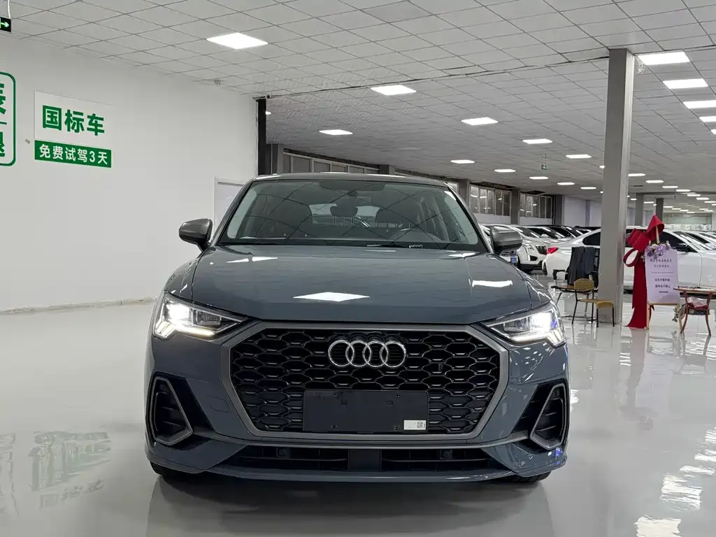 Audi Q3 Sportback — фото 2