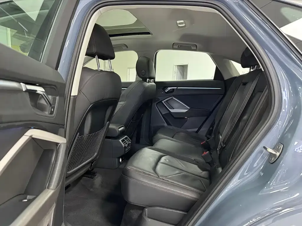 Audi Q3 Sportback — фото 8