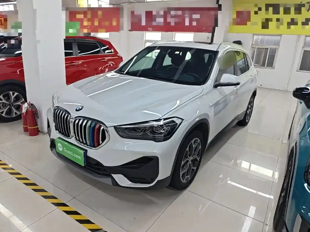 BMW X1 — фото 1