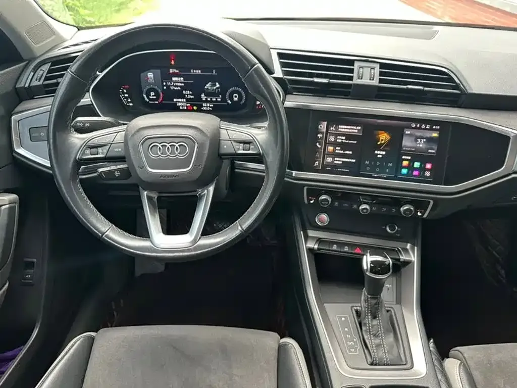 Audi Q3 — фото 5