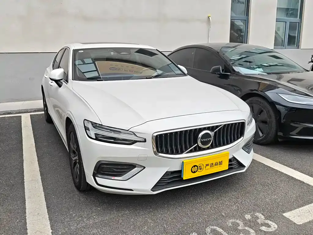 Volvo S60 — фото 4