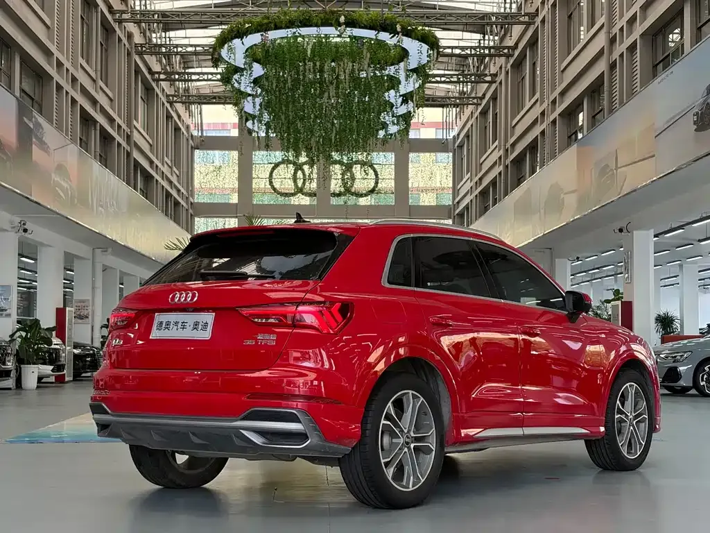 Audi Q3 — фото 6