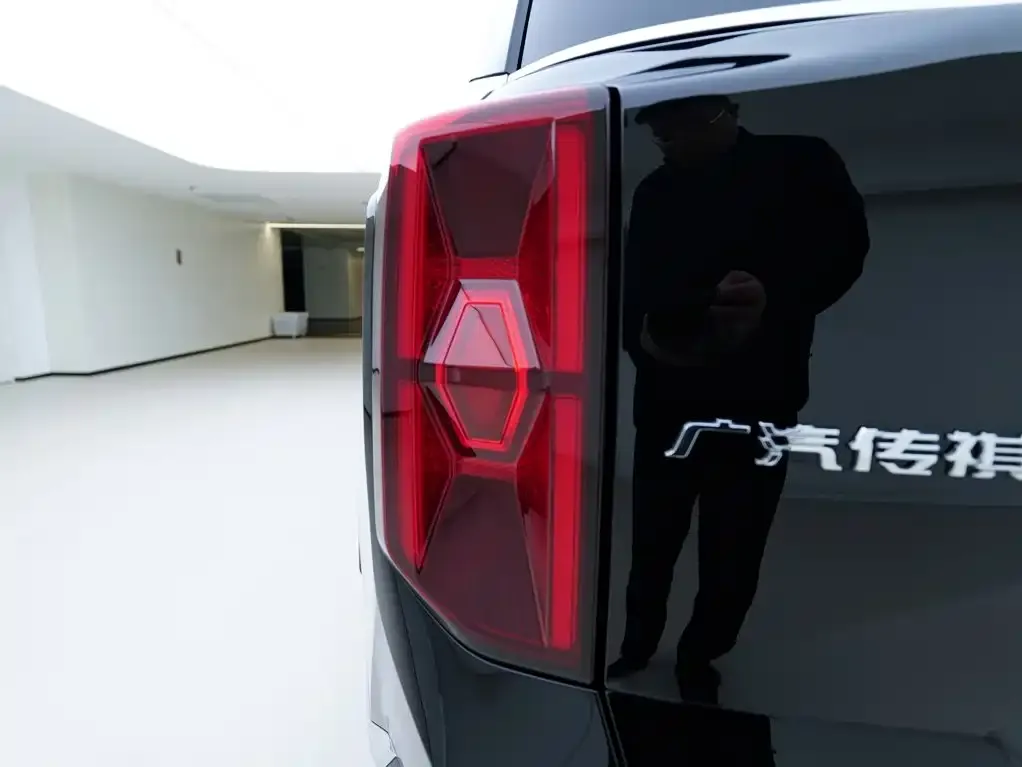 GAC Motor Trumpchi GS8 — фото 10