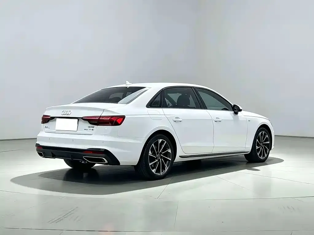 Audi A4L — фото 9