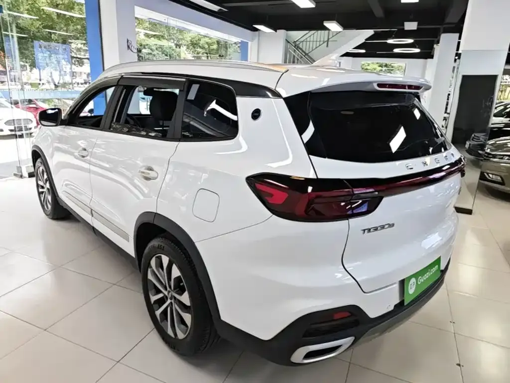 Chery Tiggo 8 — фото 9