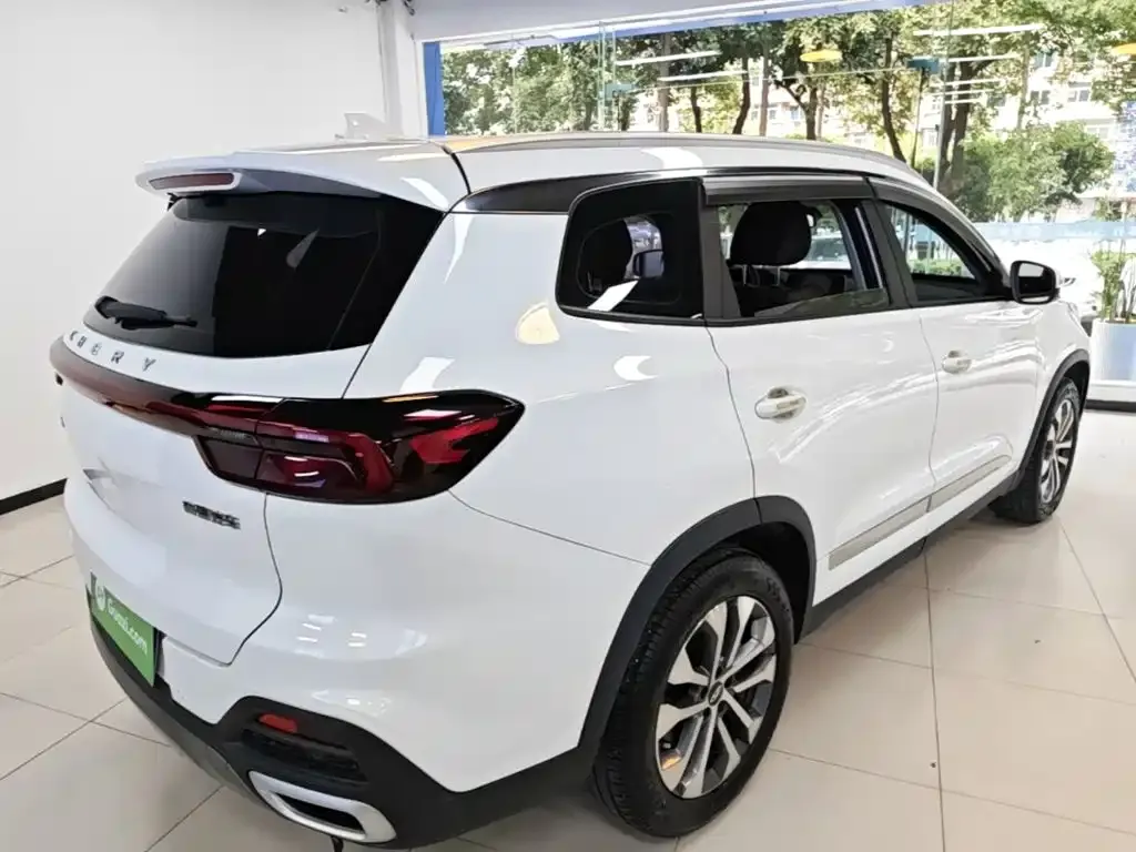 Chery Tiggo 8 — фото 7