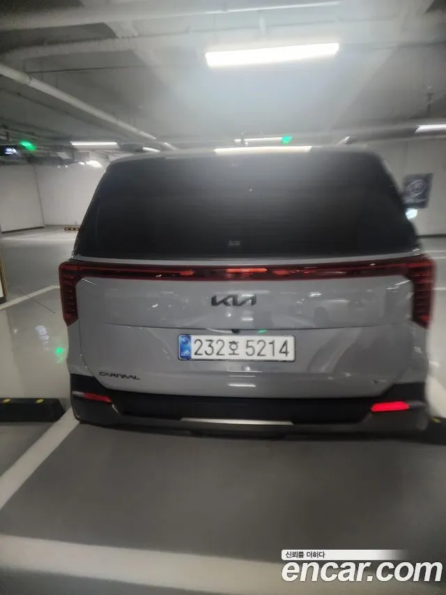 Kia Carnival — фото 4