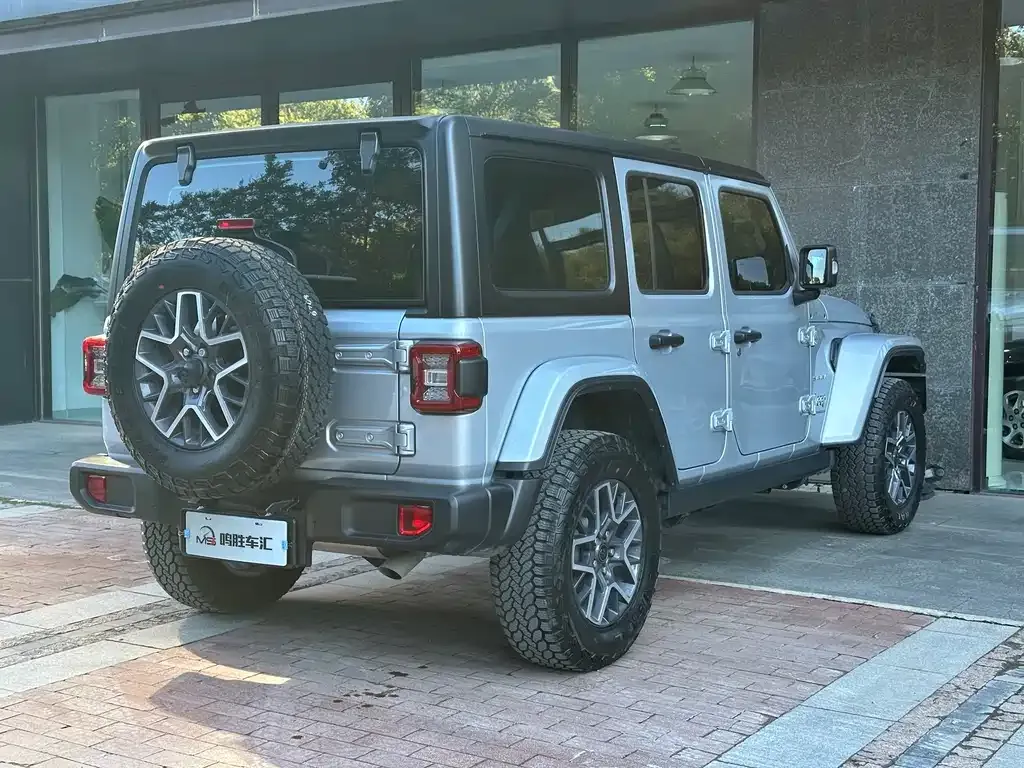 Jeep Wrangler — фото 4