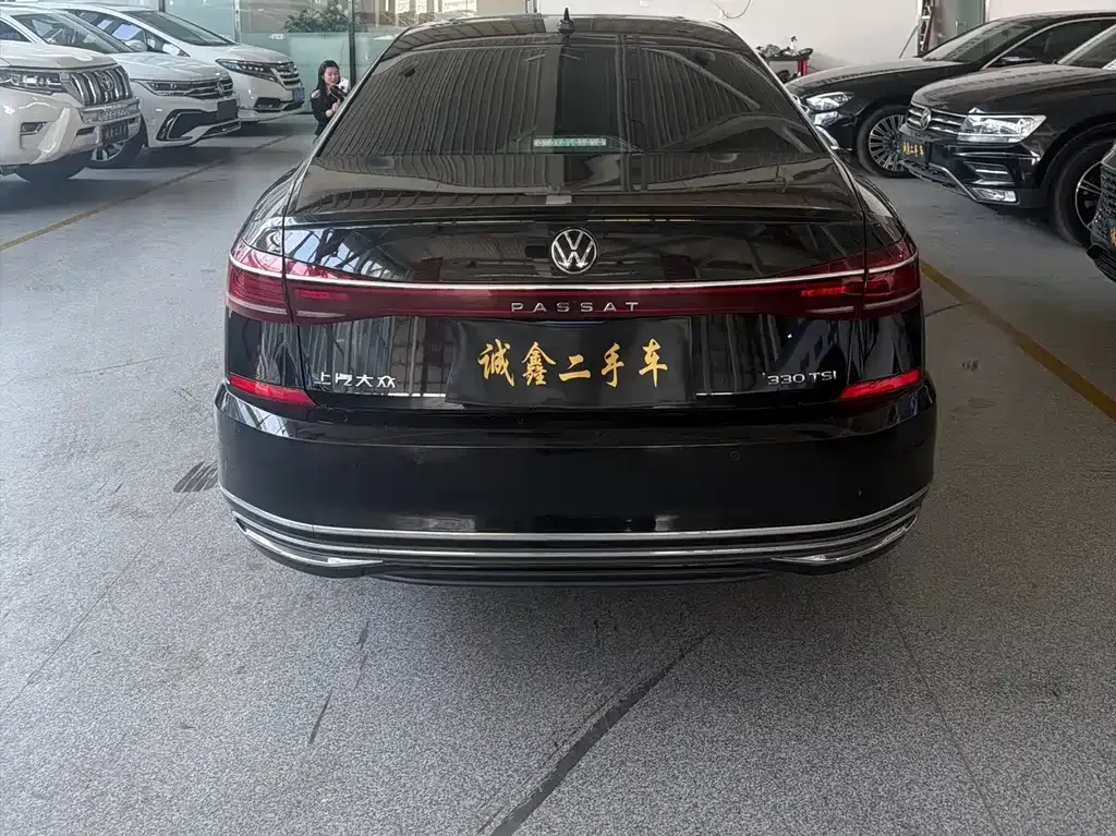 Volkswagen Passat — фото 7