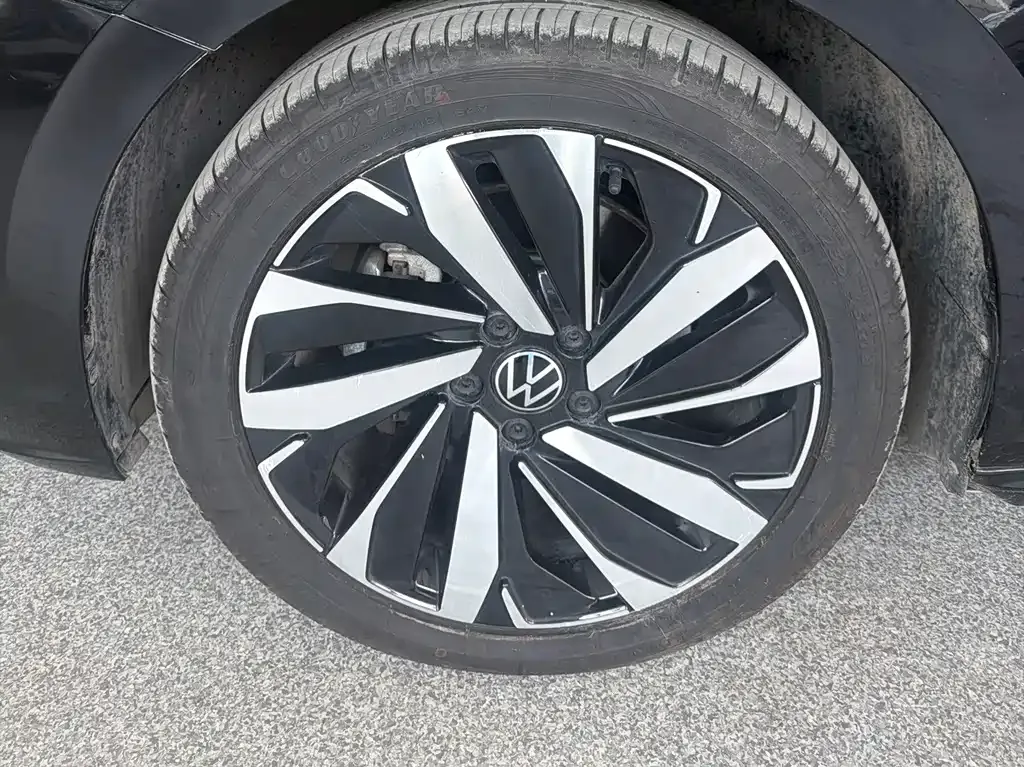 Volkswagen Passat — фото 10
