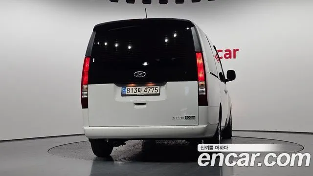 Hyundai Staria — фото 2
