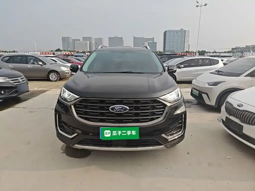Ford Edge — фото 6