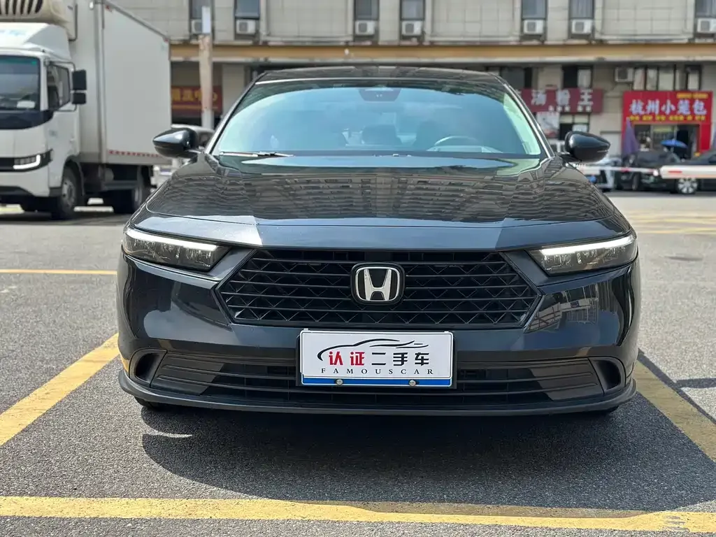 Honda Accord — фото 10