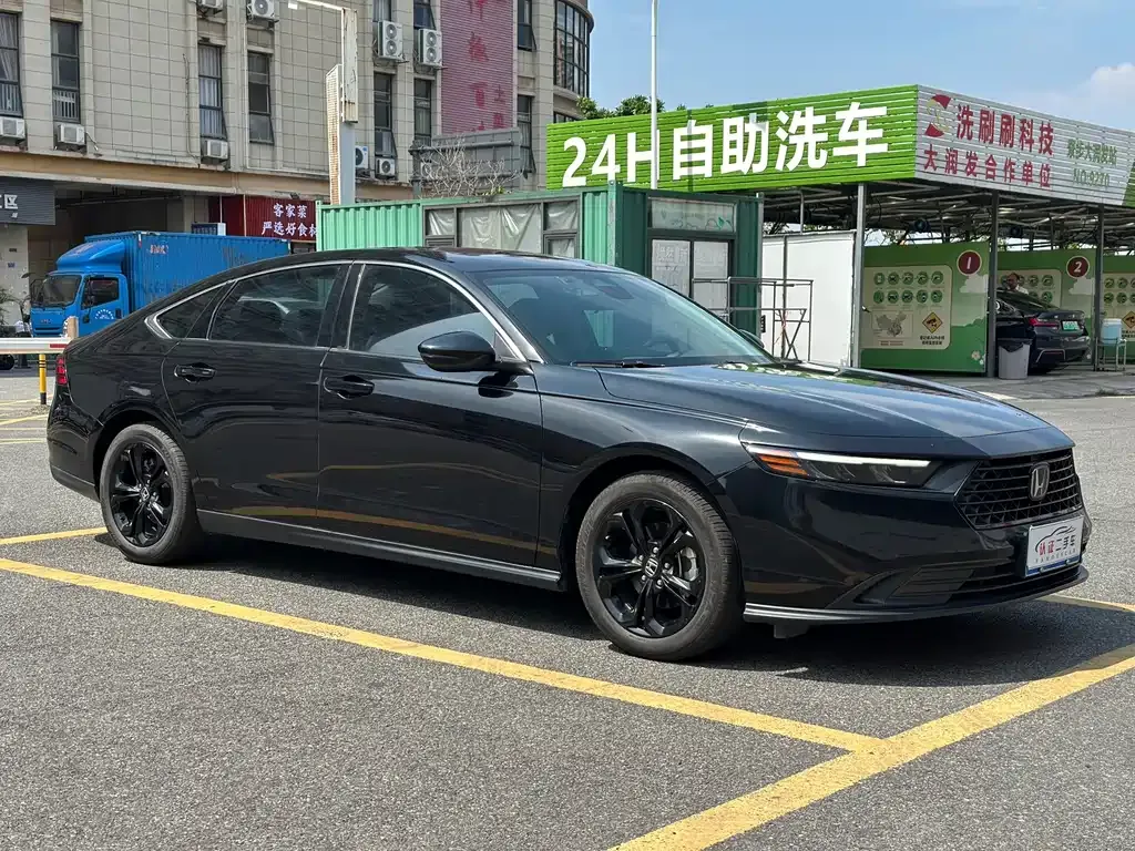 Honda Accord — фото 9