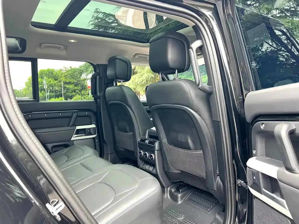 Land Rover Defender — фото 2