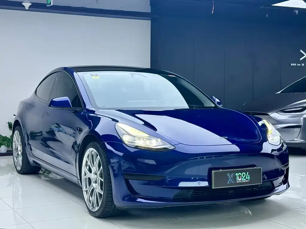 Tesla Model 3 — фото 9