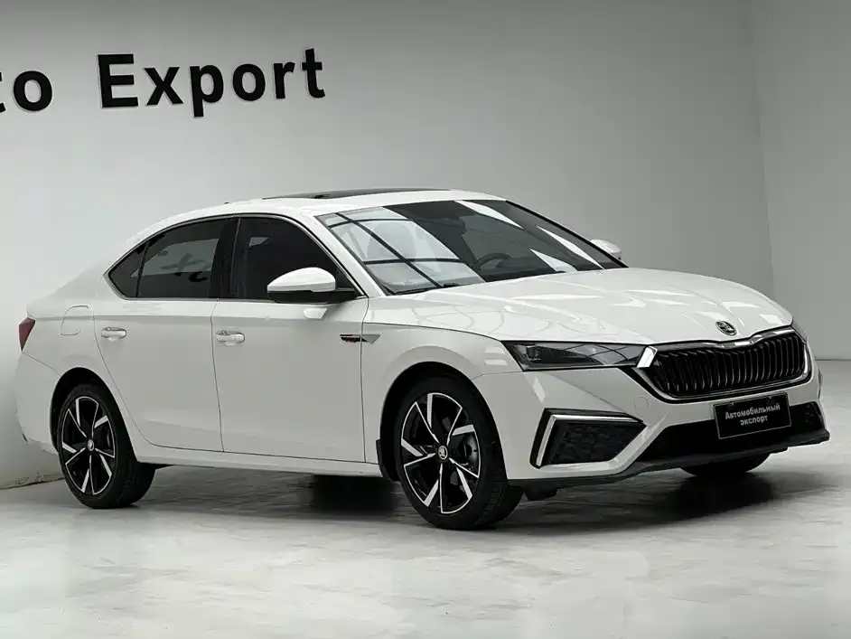 Skoda Octavia — фото 2