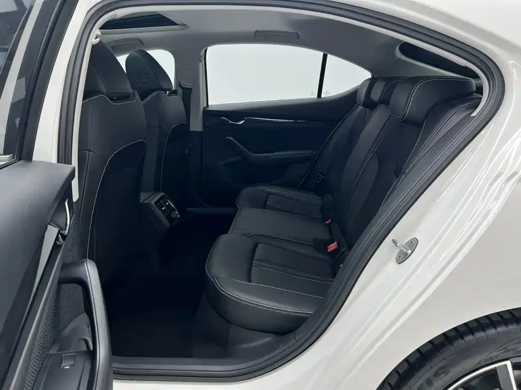 Skoda Octavia — фото 5