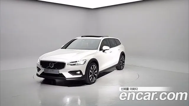 Volvo V60 — фото 1