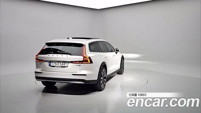 Volvo V60 — фото 3