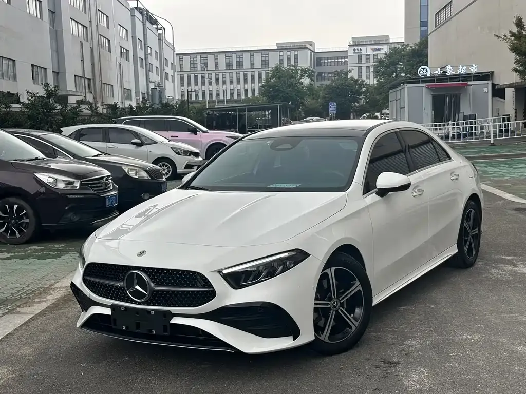 Mercedes-Benz A-Class — фото 1