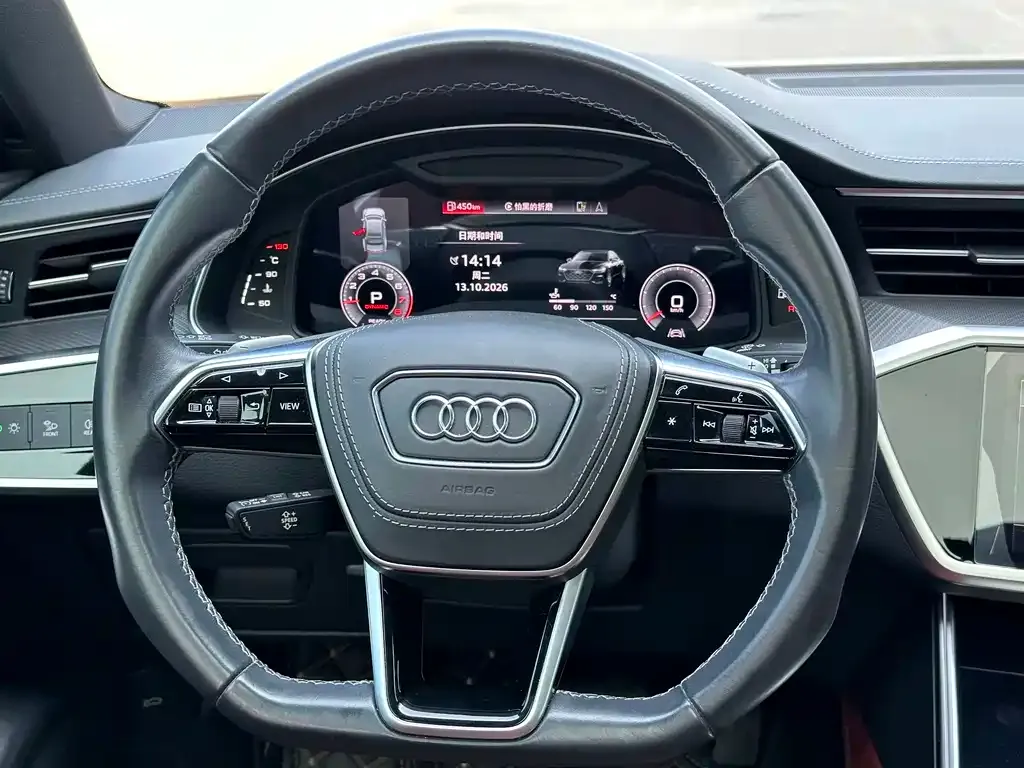 Audi A7L — фото 6