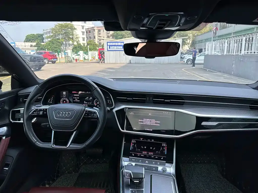 Audi A7L — фото 7