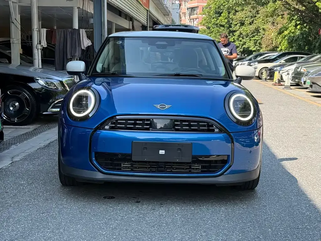 MINI Cooper (3-door) — фото 10